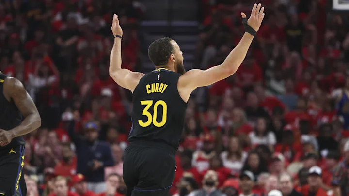 勇士淘汰火箭!希爾德爆發加柯瑞甦醒,TU娛樂城盤口分析看下一場對陣灰熊 1 勇士淘汰火箭,下一場迎戰灰狼